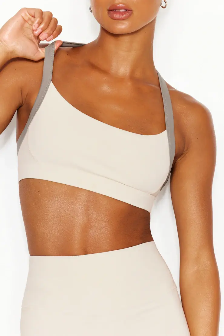 Active Portrait Neck Bra - Image 3